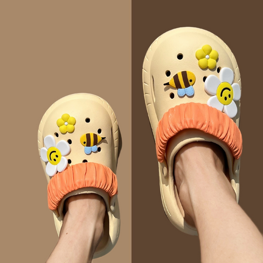 Buzz Bloom Beige Clogs