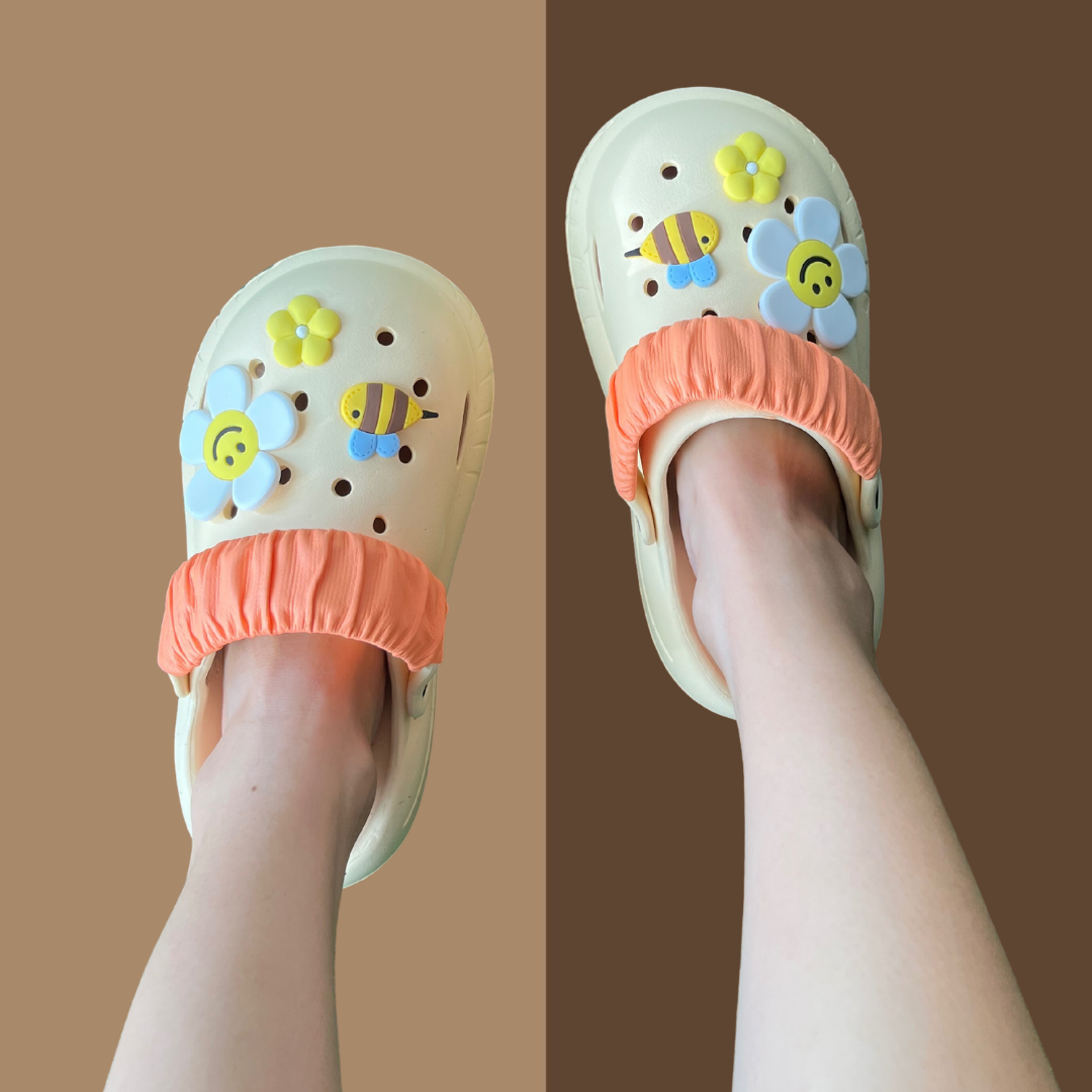 Buzz Bloom Beige Clogs