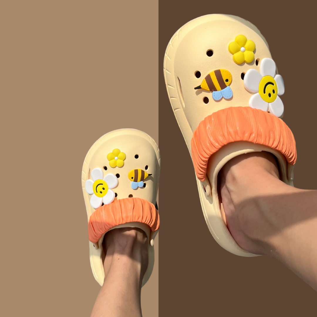 Buzz Bloom Beige Clogs