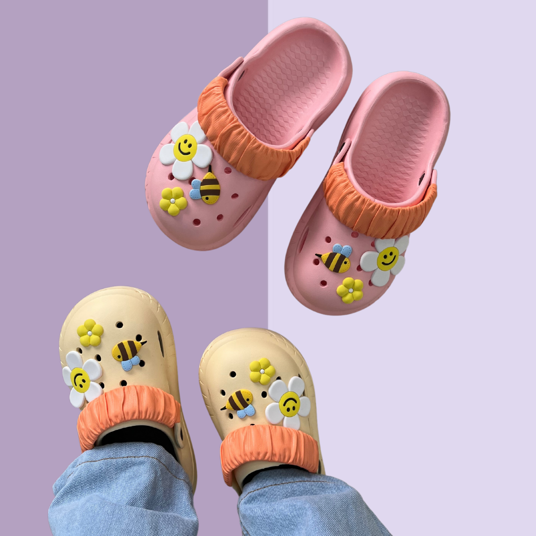 Buzz Bloom Beige Clogs