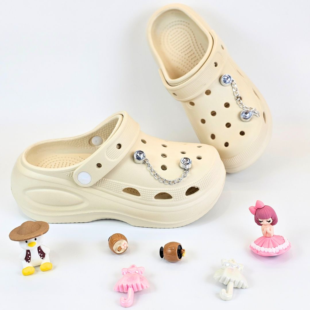 Quack Doll Charms Clogs Beige